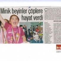 Minik beyinler çöplere hayat verdi.