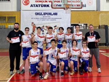 Yıldız Erkek Basketbol Takımımız yarı finalde